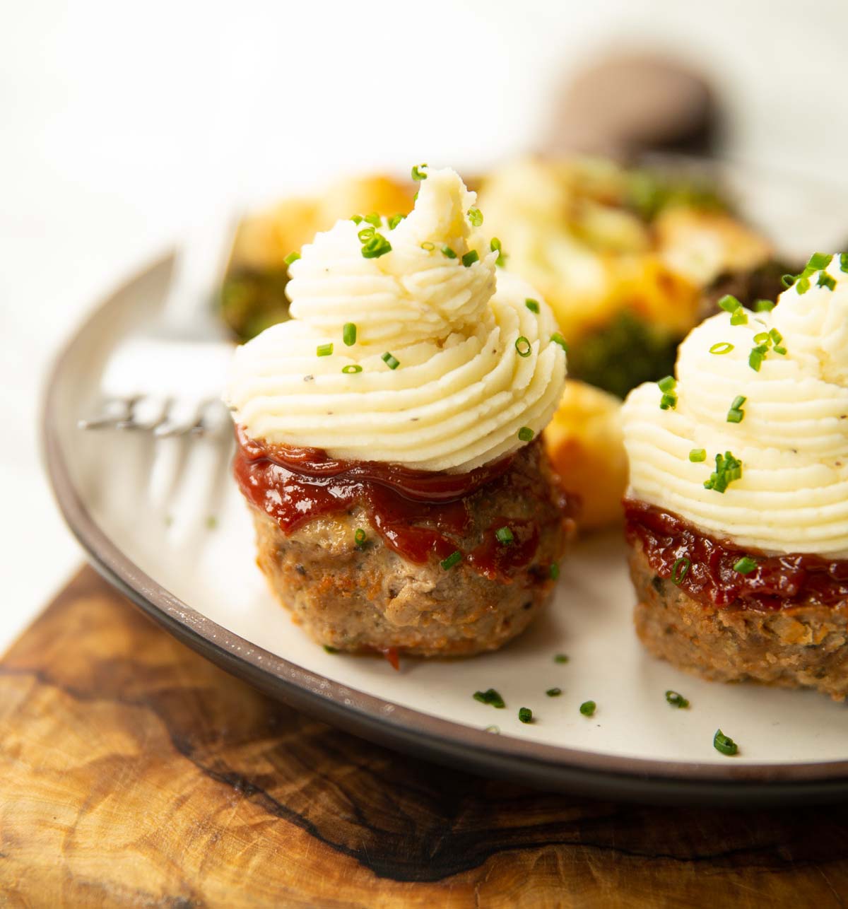 Mini Meatloaves (Meatloaf Cupcakes)